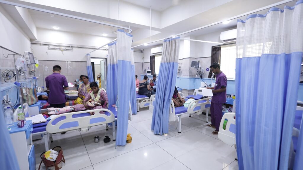 Gurumath-Hospital-Jamakhandi-ICU-Ward-1